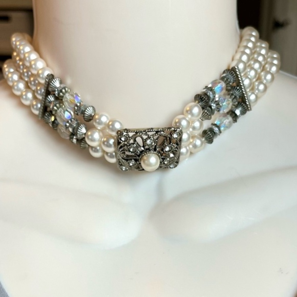 Vintage Costume Pearl Choker Necklace Silvertone